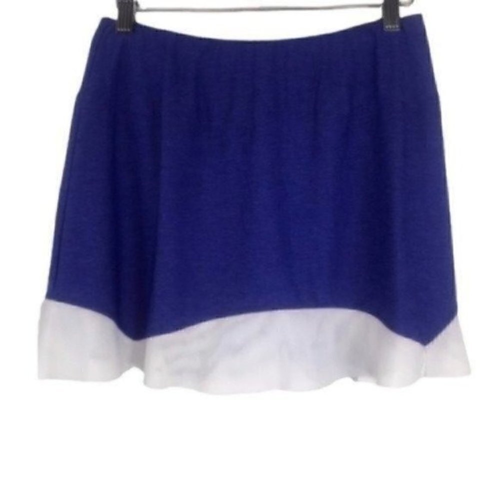 Tail deep blue ocean skort scallop hem skort size Medium NWT New with tags